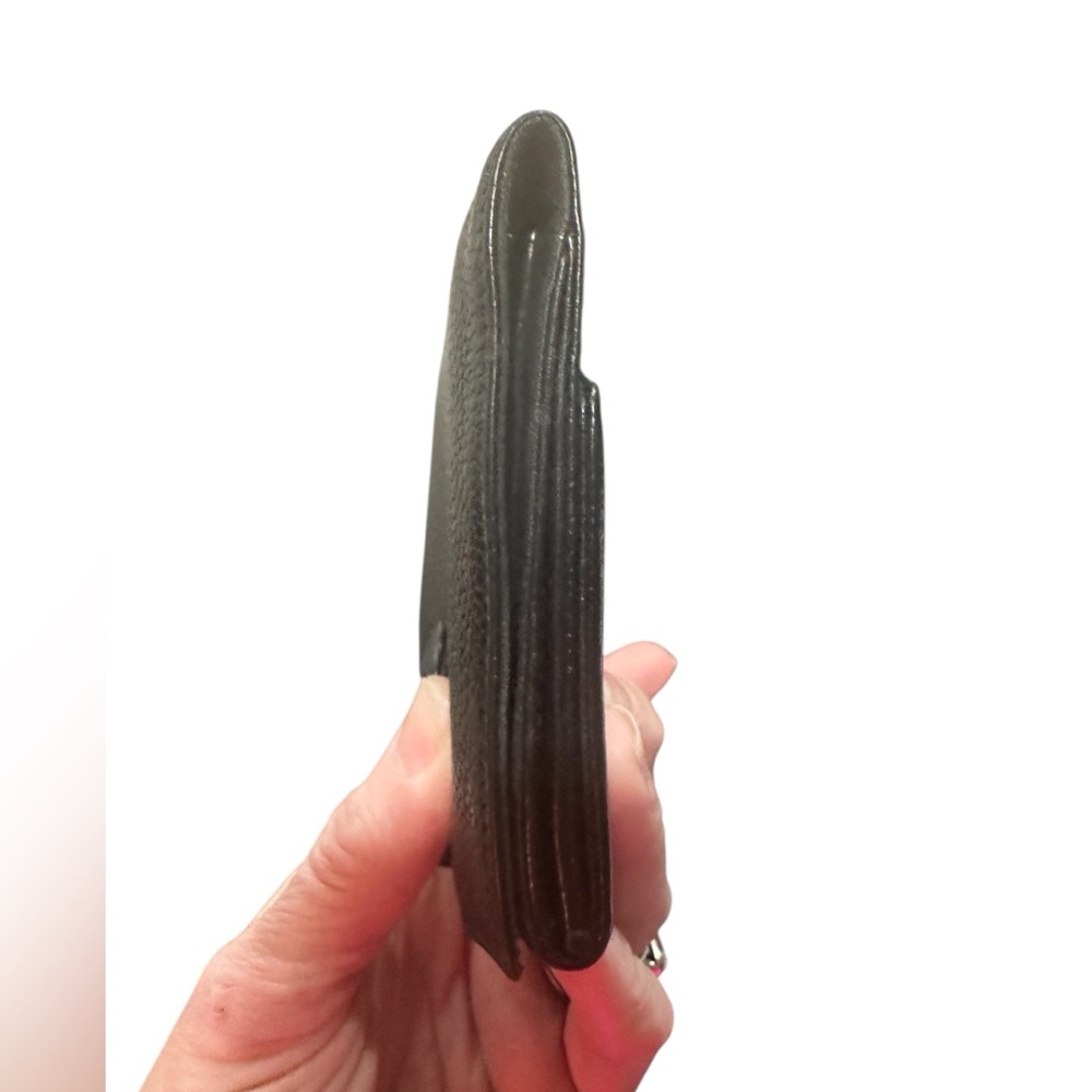 Chanel Caviar Skin Coco Mark Bifold Wallet - Picture 4 of 5